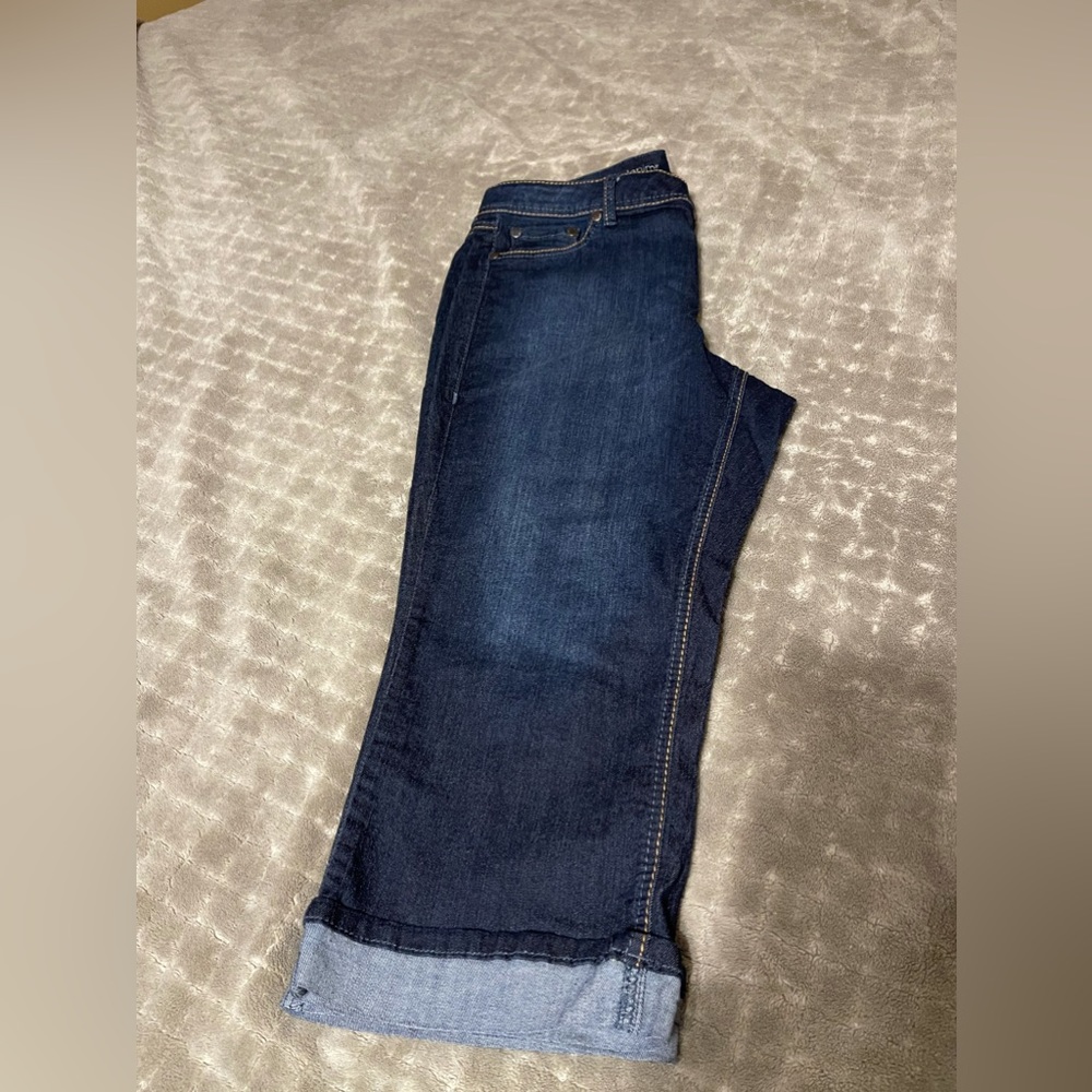 Avenue Denim Blue Jean capri size 16